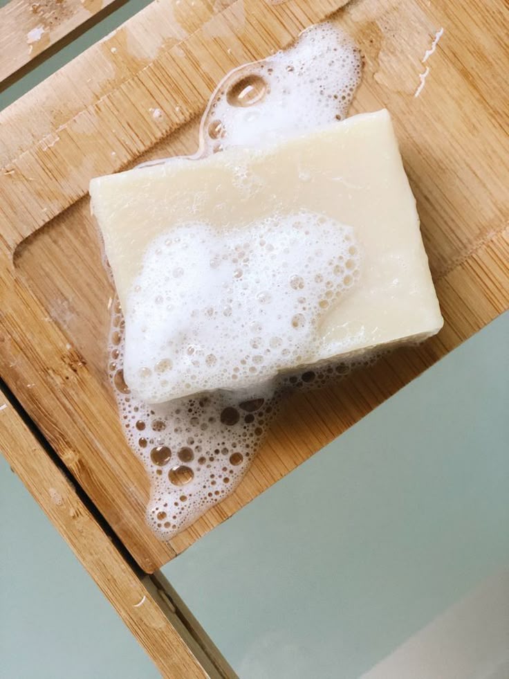 Oudh-Infused Ghassoul Clay & Prickly pear Body Soap