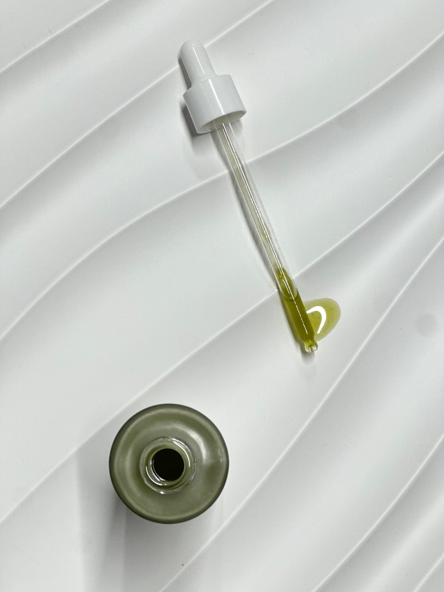 Quench hair growth oil